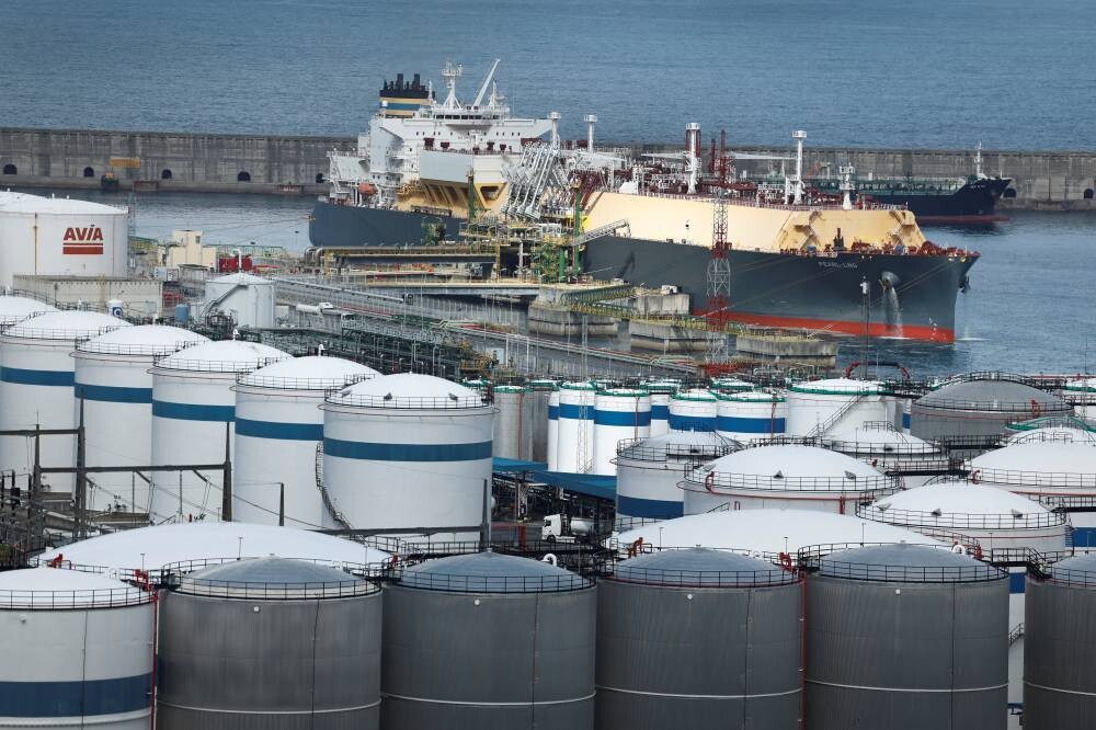 Qatar and UAE Supply 20% of Global LNG, Creating Vulnerability for Asia