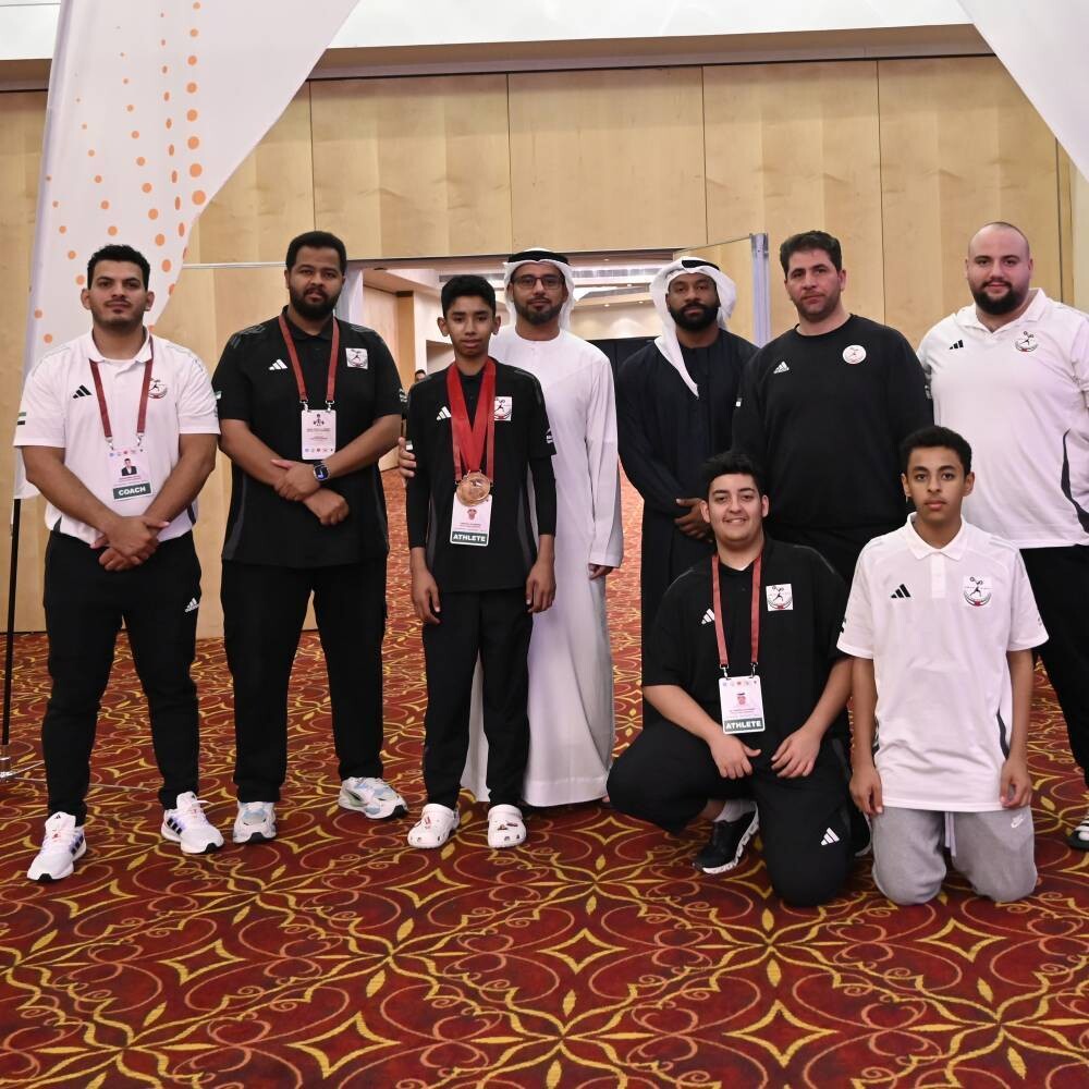 Национальная сборная по тяжелой атлетике отправилась в Катар