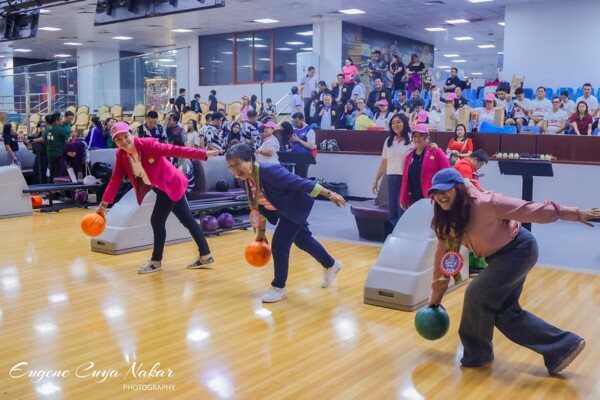 Filipino Community in Qatar Hosts 'Bowling for a Cause'